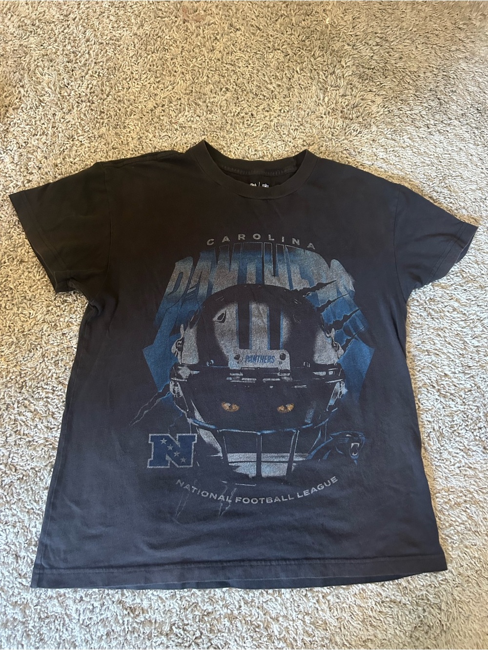 Abercrombie & Fitch NFL Carolina Panthers tee